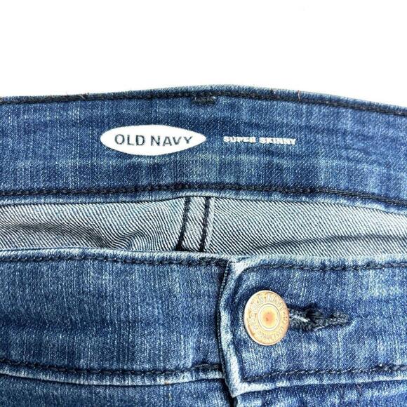 Old Navy Super Skinny Women's size 16P Dark Wash Blue Denim jeans - Picture 2 of 4